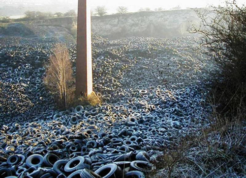 Wer und was formt eine Landschaft? Stillgelegter Kreidebruch in North Kent (England), 19. November 2003. Foto: Cugerbrant, Quelle: Wikimedia Commons, Lizenz: CC BY-SA 4.0