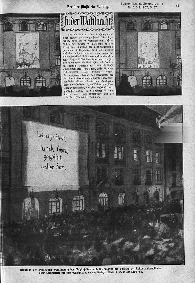 Zeitungsseite mit Schrift und Fotos