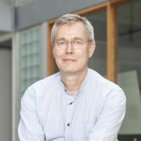 Porträt Prof. Dr. Dirk van Laak