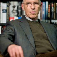 Porträt Prof. Dr. Bernd Greiner