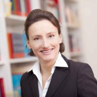 Porträt Prof. Dr. Ulrike von Hirschhausen