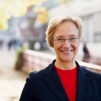 Farbiges Portrait einer Frau mit Brille