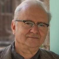 Farbiges Portrait von mann mit Brille