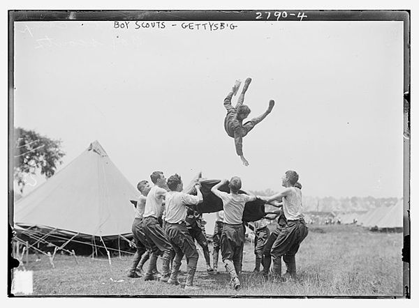 Boy Scouts, Gettysburg, July 1913. Photographer: unknown. Published in: Bain News Service Photograph collection. Source: [http://loc.gov/pictures/resource/ggbain.13849/ The Library of Congress] / [https://commons.wikimedia.org/wiki/File:Boy_Scouts_-_Gettysburg_LOC_3931075949.jpg Wikimedia Commons] public domain